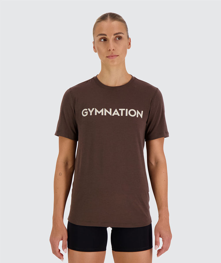 Gymnation everyday tee, Model 176 cm / size S#color_coffee-bean