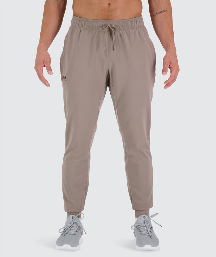 mens training joggers, Model 182 cm / size L#color_sand