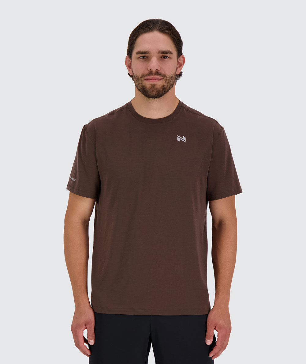 men's training t-shirt, Model 194 cm / size XL#color_coffee-bean